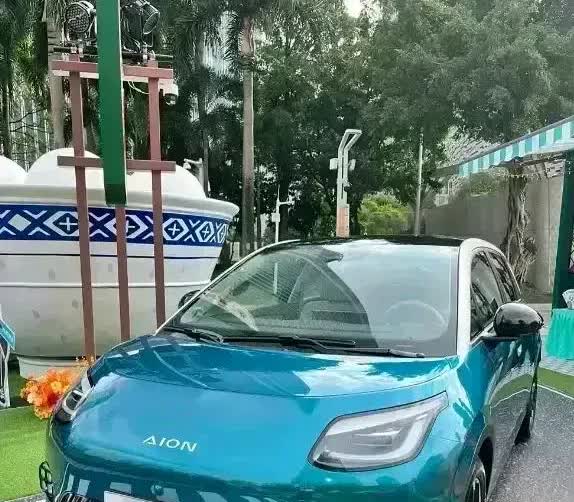 2025年，买车不纠结，国产车就这么买！
要安全——买吉利
要舒适——买红旗
