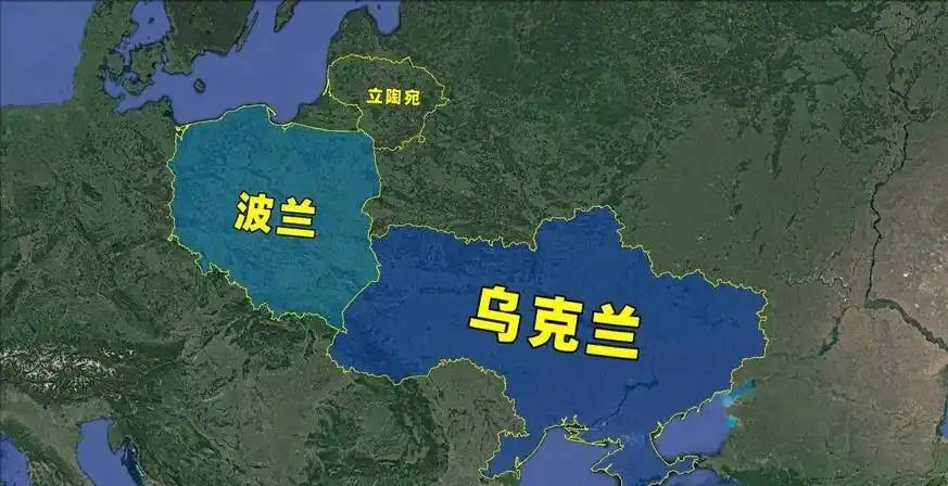 这个国家就是波兰，波兰跟俄罗斯的恩怨，简直能写几本历史书。一旦乌克兰顶不住俄罗斯