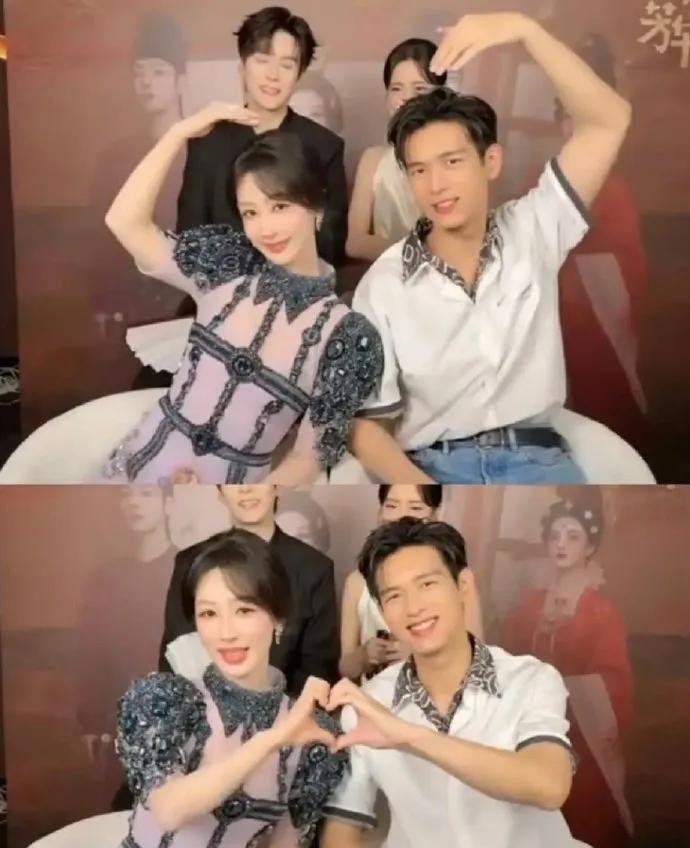 #李现摸杨紫脸好宿命感#