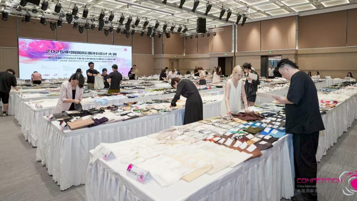 山东稀有科技持续驱动材料革新，“气凝胶”与“光蓄热”荣膺2026秋冬中国流行面料双项大奖