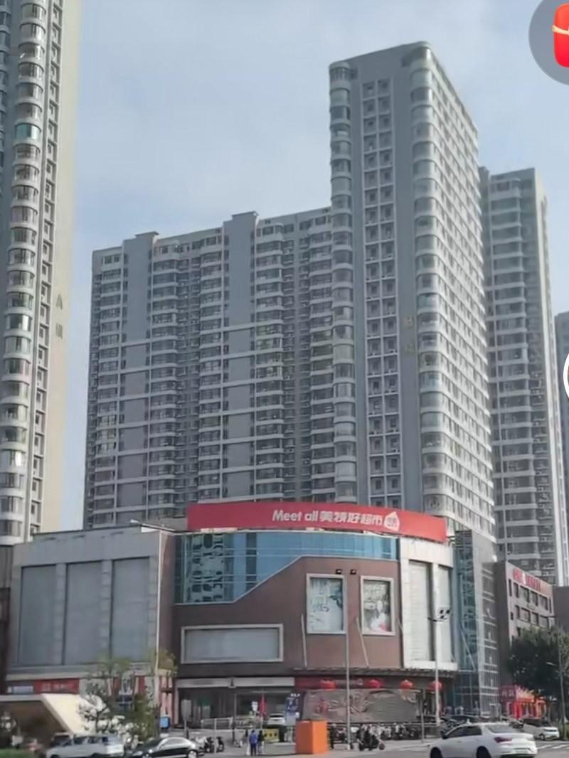 太原河西不再是后娘养的了，
以前叫迎泽西大街，
现在改名为迎泽大街。地铁也通到了