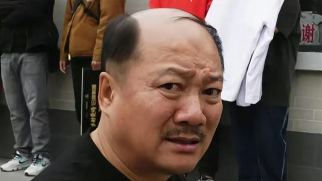 谢广坤小娇妻说：不要羡慕我嫁给他，我们白手起家，不是傍大款！