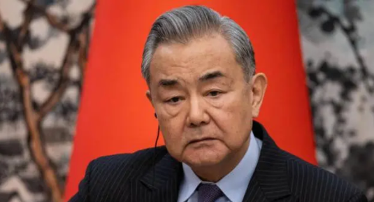 中国与英国达成了合作意向

当下，英国主动向中国发出通话邀请，这表明他们已认识到