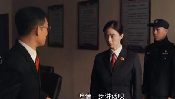 给《以法之名》演员排座次，张译第4，蒋欣第2，第1名没争议