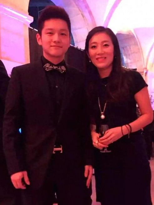 韩莹暖心承诺：樊振东在德，定全力照顾！