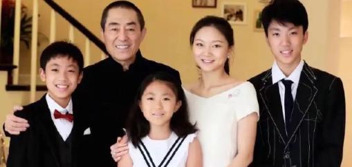 1999 年，18 岁的陈婷发现自己有了 49 岁张艺谋的孩子。陈婷打电话问张艺