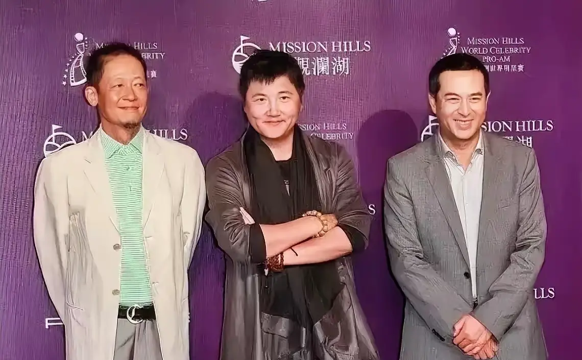 他是谁？？？