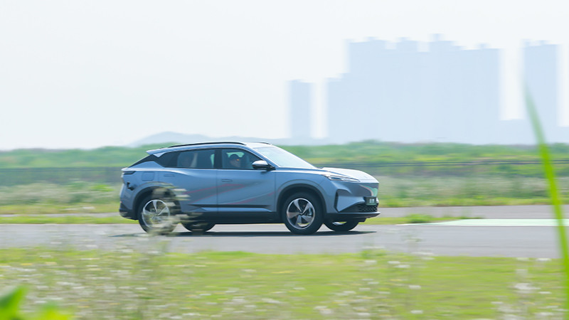 15万内操控最好的纯电SUV，场地体验示界06