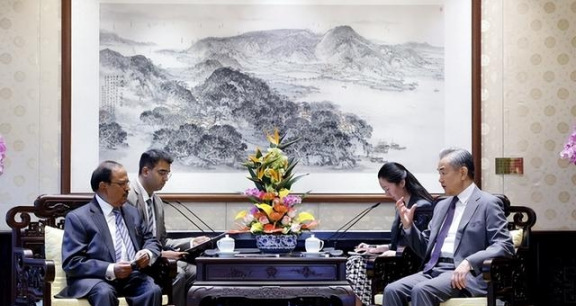 中印边界争端：印度想彻底解决？











印度防长突然说要彻底解决边