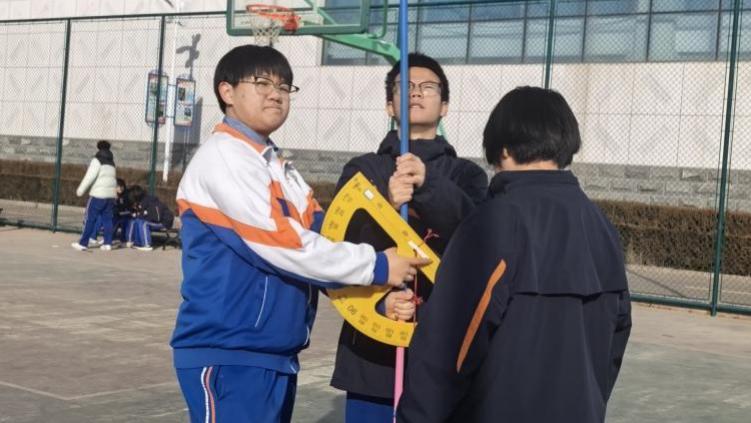 鄂尔多斯市一中伊金霍洛分校九年级数学测量旗杆高度实践活动总结