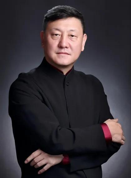 韩磊被指出轨致女生怀孕，工作室报警！
8月27日，辽宁网友“治愈”爆料，称与歌手