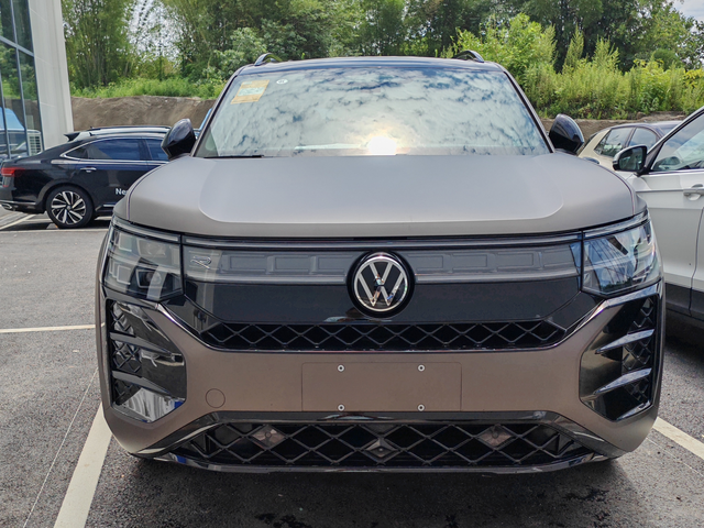 途昂Pro提车了
三菱劲炫陪伴了我十个年头了，从来没有把我扔在路上，但随着两个双