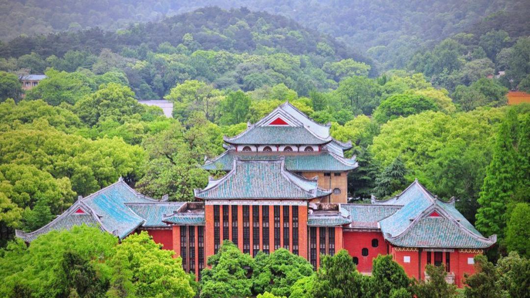 国内高校分享第37期：湖南大学-女生学土木难就业？98%数据颠覆认知