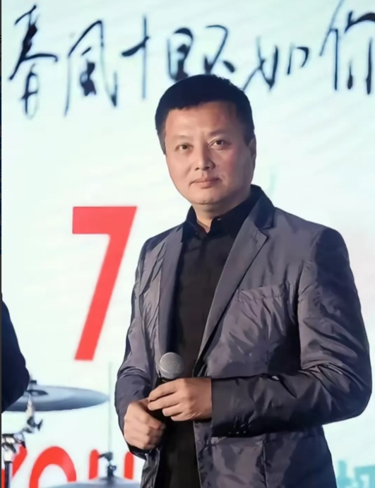 吴某被马进强奸，遭受了严重的身心伤害。导演马进，国家一级导演，执导过多部知名影视