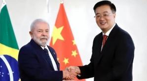 9.3大阅兵，越来越近了，一些大国讨价还价不算，连一些小国竟然也把来不来华参加阅