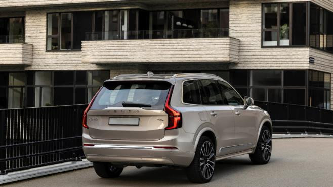 还在纠结选哪款豪华品牌旗舰 SUV？沃尔沃全新XC90 给出全新答案