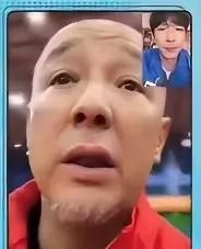 空无一人的训练馆
本是国乒休息日
肖战指导说
大头刚加练完
所以说王楚钦取得的那