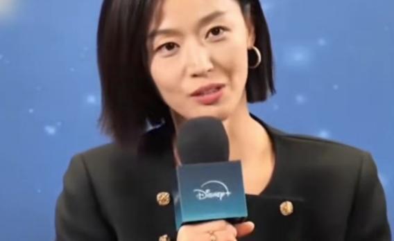 一些博主说“韩娱的天塌了，全智贤懵了”！
这种说法纯粹就是在博眼球，为了流量乱说