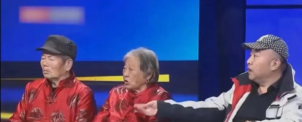 父母把唯一房子过户给外孙，却找儿子给他们养老。儿子一口拒绝：“房子给谁了，就找谁