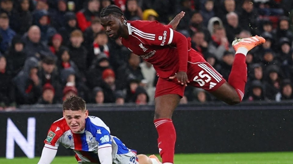 利物浦新星16分钟两送红牌，生涯起步遭遇“黑色纪录”