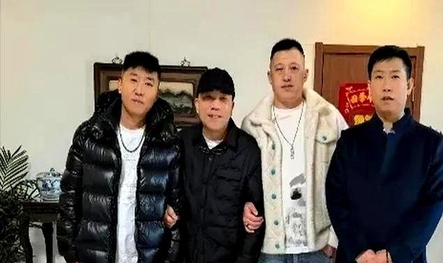 杨议和骆驼吵架录音引热议











天呐！现在网上都吵翻天了！杨议和