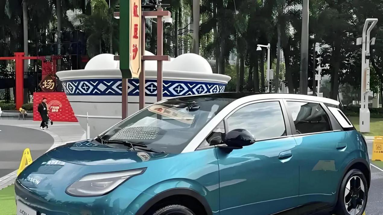 2025 出行新宠 ，6.98 万起的 AION UT，埃安 UT