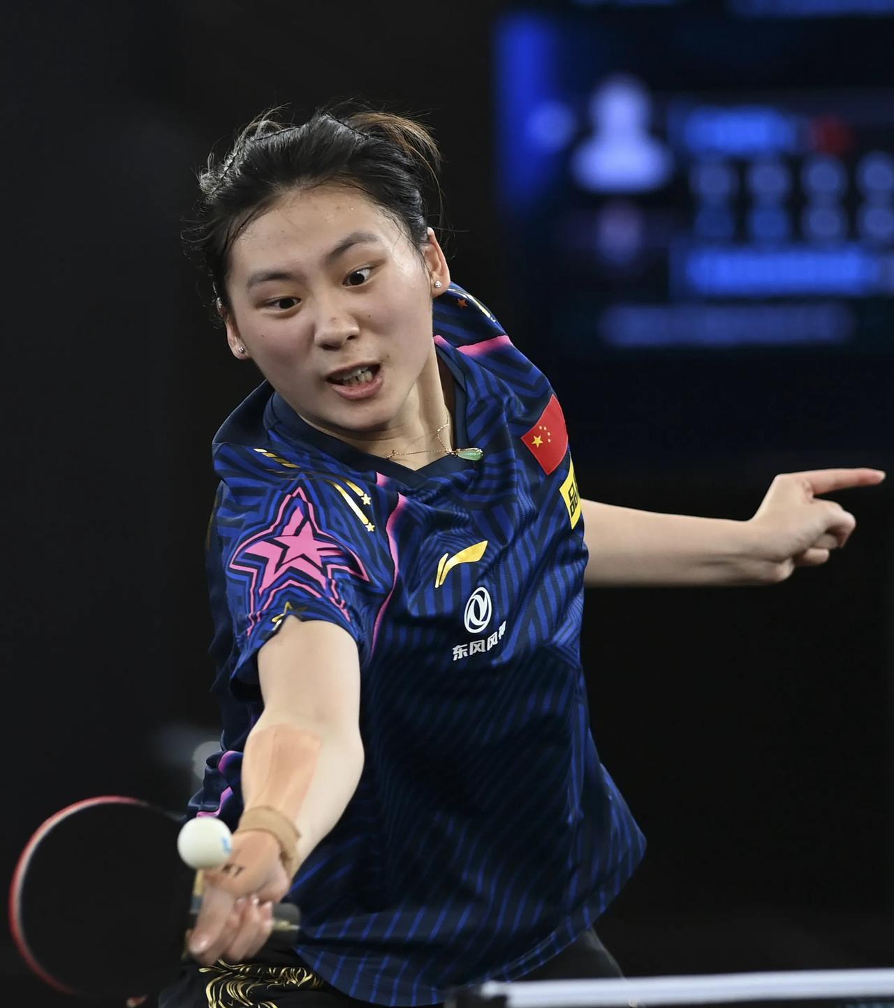 陈熠赢了张本美和！
国乒女队中,有一高大的身影。
1.8米的身高，有鹤立鸡群的感