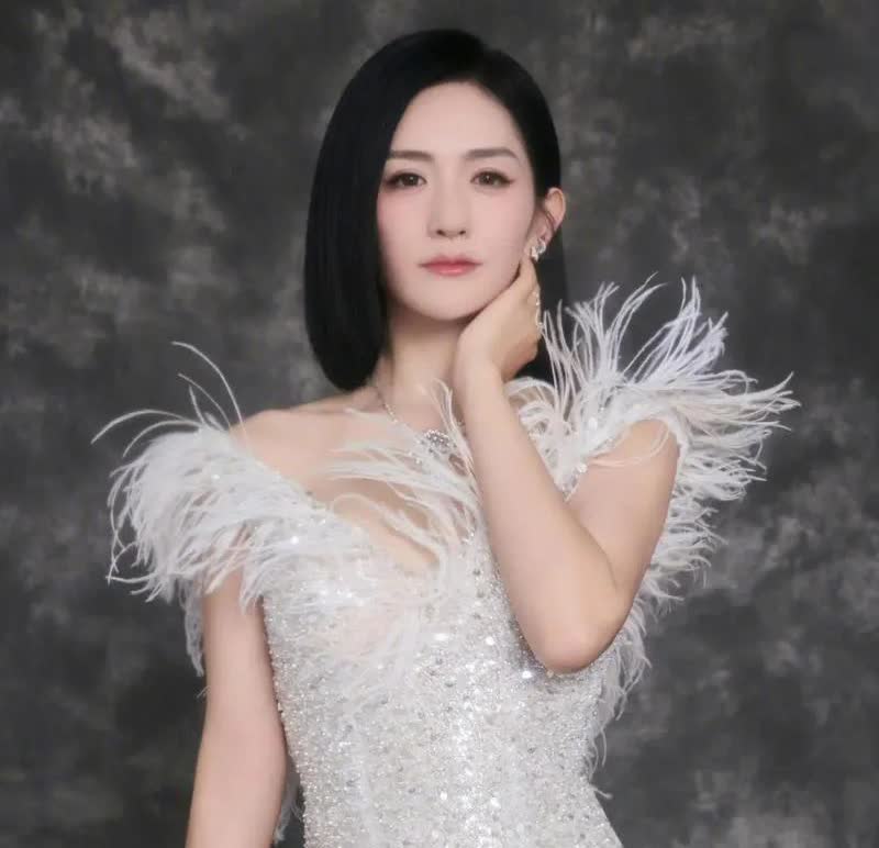 我开始有点理解张杰了，

谢娜哪里都好，

但是有一个致命的缺点要不得，