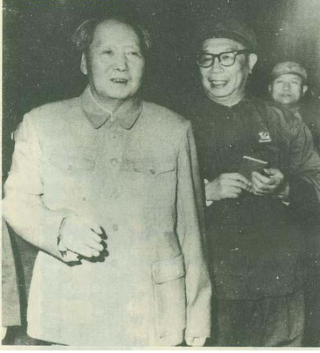 开国将军中，还有谁比陈士榘对毛主席的感情更深？
在老将军弥留之际，妻子问他一生最