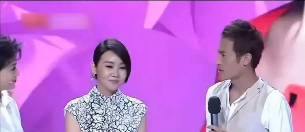 演员耿乐说，有次闫妮回西安老家，她在电话里告诉我，她找不到家了，现在在西安城里一