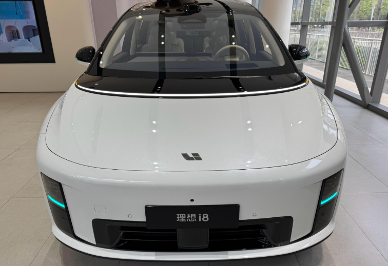 汽车产业惨烈的下半场竞争刚开始，理想i8本来正常定价但是在l90面前居然显得太贵