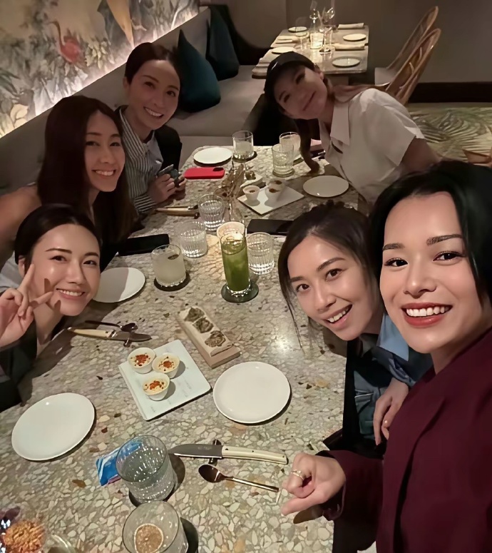 事实证明香港艺人不做医美 ​​​