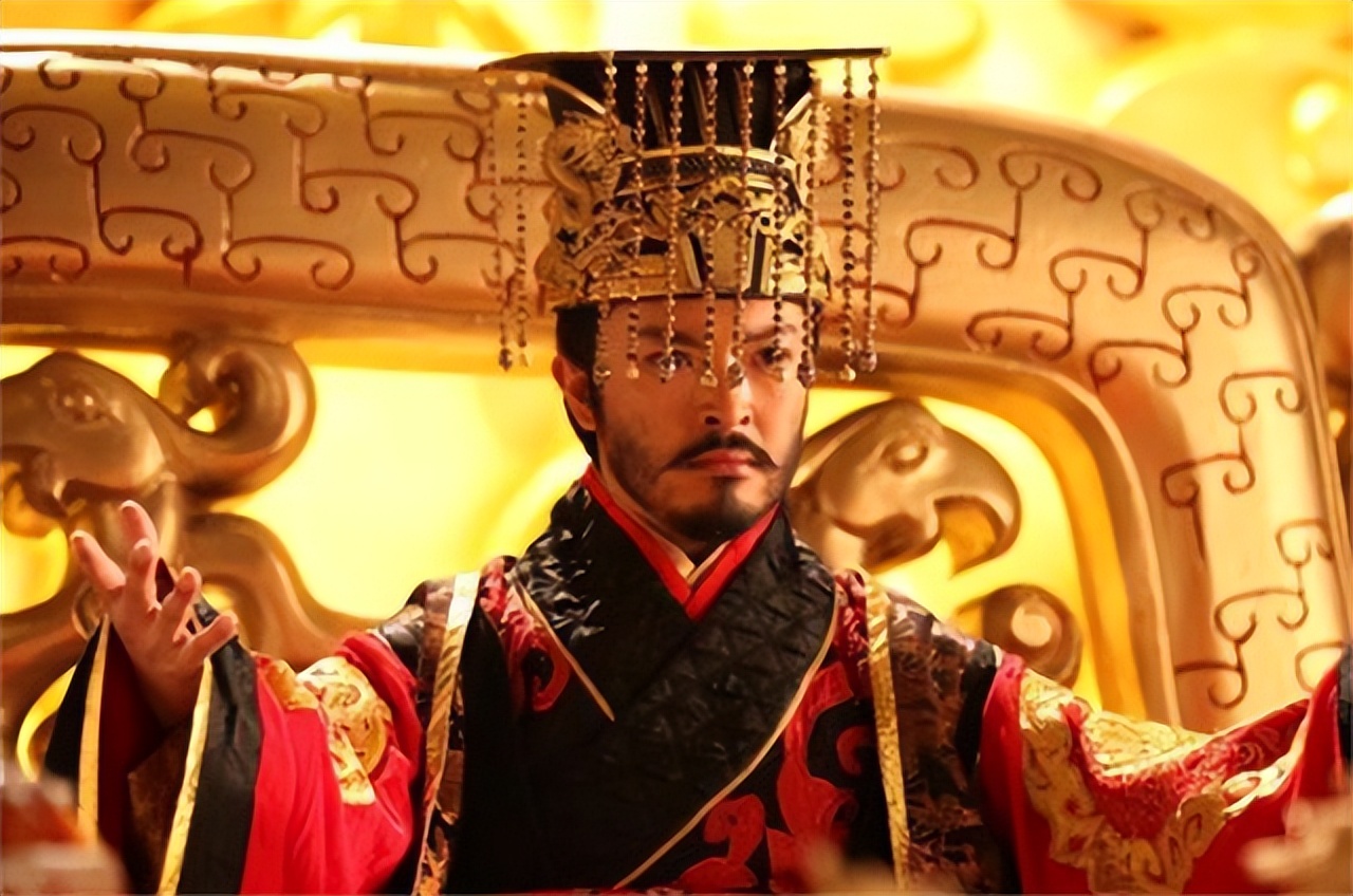 593年，隋文帝杨坚摆驾仁寿宫，看到一位宫女模样俏丽，随即拉到偏殿宠幸。谁知第二