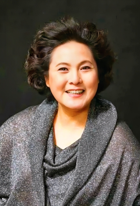 内地女演员张芝华的家庭关系
一、前夫：郭凯敏，两人于1985年结婚，1987年生