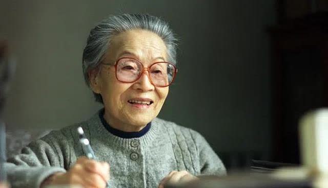 这篇文章核心是讲处世哲学，原作者的表达略显冗长。咱们换个说法，更直接一点。
看
