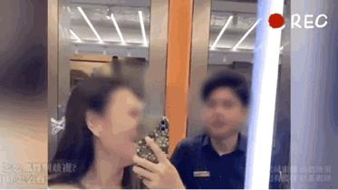 理发师应该是感觉出来这女的不好说话，拒绝给她剃光头，你想剪光头是你的权利，人家不