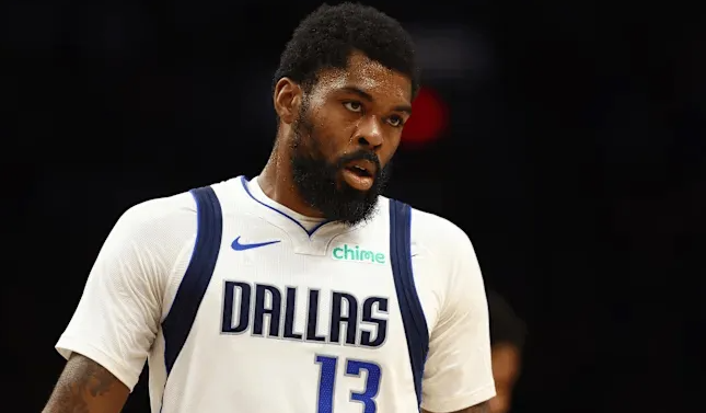 NBA杯赛小组赛，独行侠118-115战胜鹈鹕。
赛后，前锋纳吉-马绍尔更推，并