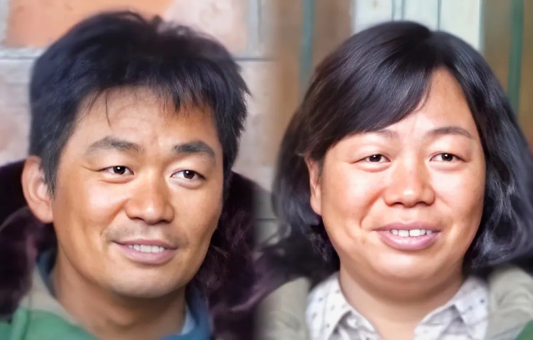 照片中这个女人跟王宝强什么关系呢？

刚开始我看到这张照片，还以为，是王宝强戴了