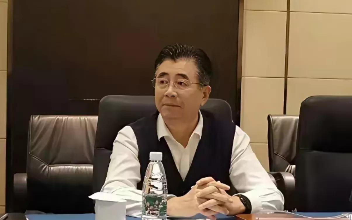 国足比赛无人承办，宋凯尴尬了——为了扭转国足在球迷中的形象，也为了挽回赞助商的撤