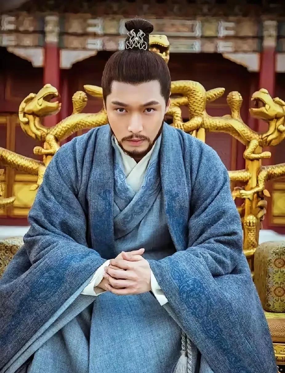 1460年四月初九，北京菜市口刑场。石亨被刽子手按在断头台上时，突然仰天嘶吼："