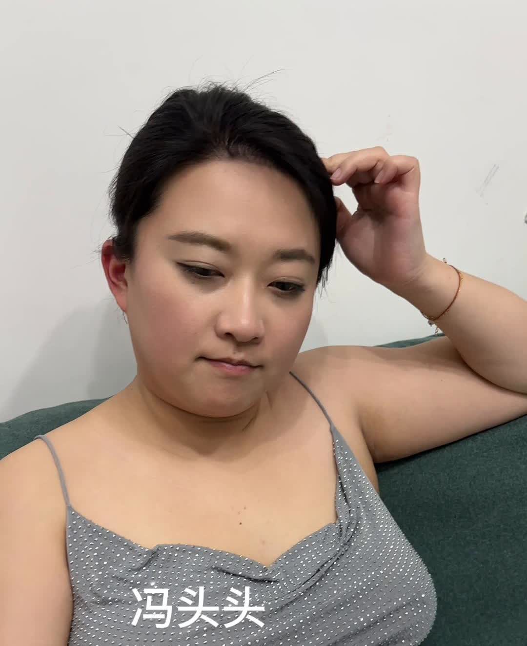 它叫兰德酷路泽，丰田旗下经典中的经典，被誉为顶级四驱之王，是无数男人的梦想座驾。