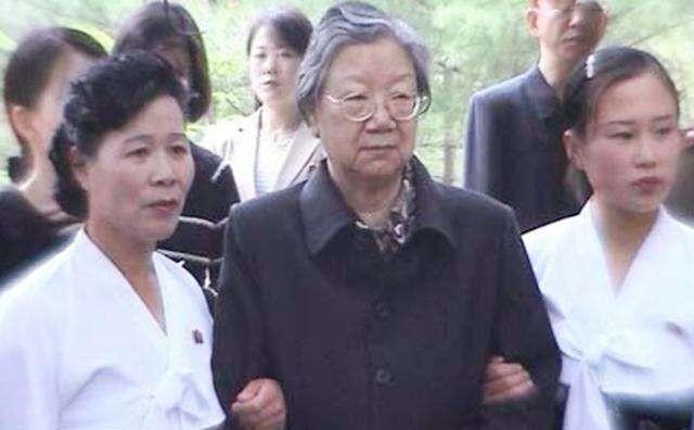 2013年刘思齐回板仓祭奠毛岸英，听闻毛岸英心愿未了：我代他完成
“年轻同志，我