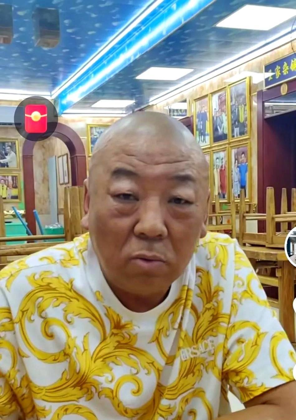 津门曲艺赛道主播贝贝向西北角小老饭店老板小老发出邀约后，小老做出了回应，小老说已