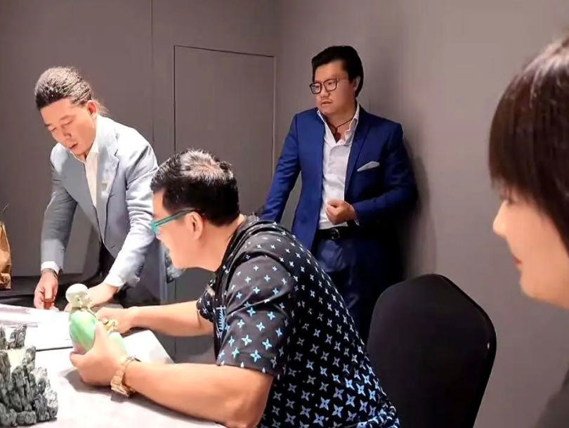 陈维聪出来了！

在广州，陈维聪曾经是家喻户晓的人物，什么时候出来竟然没有一点“
