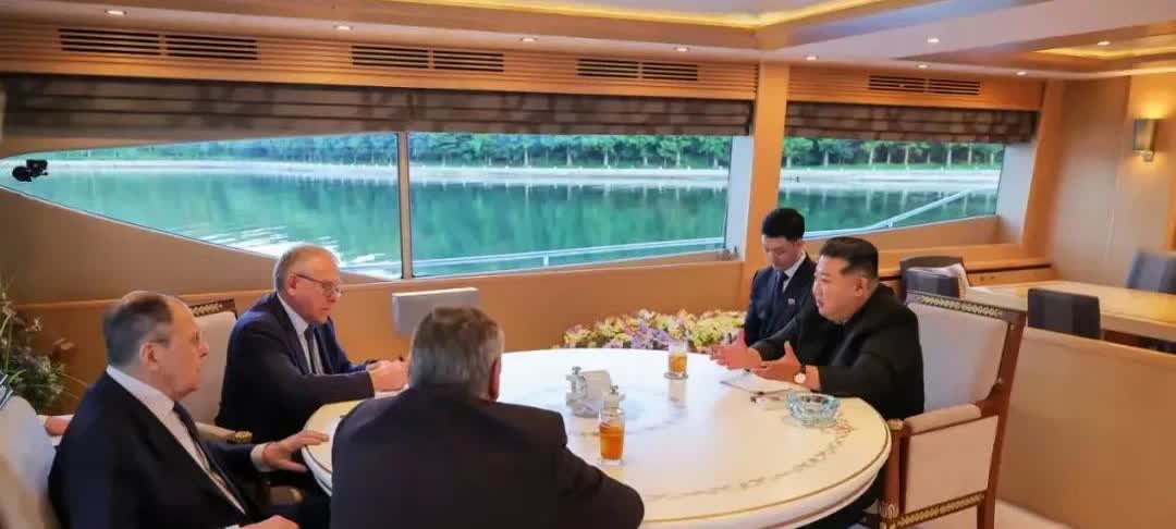 不感恩，不怀德，不知权衡，不懂收敛。一旦有变，岌岌可危。大国博弈岂容小丑跳梁。