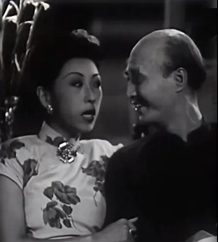 1957年失踪。1959年人们在海边发现了石挥的尸体，过去了2年的时间，石挥才被