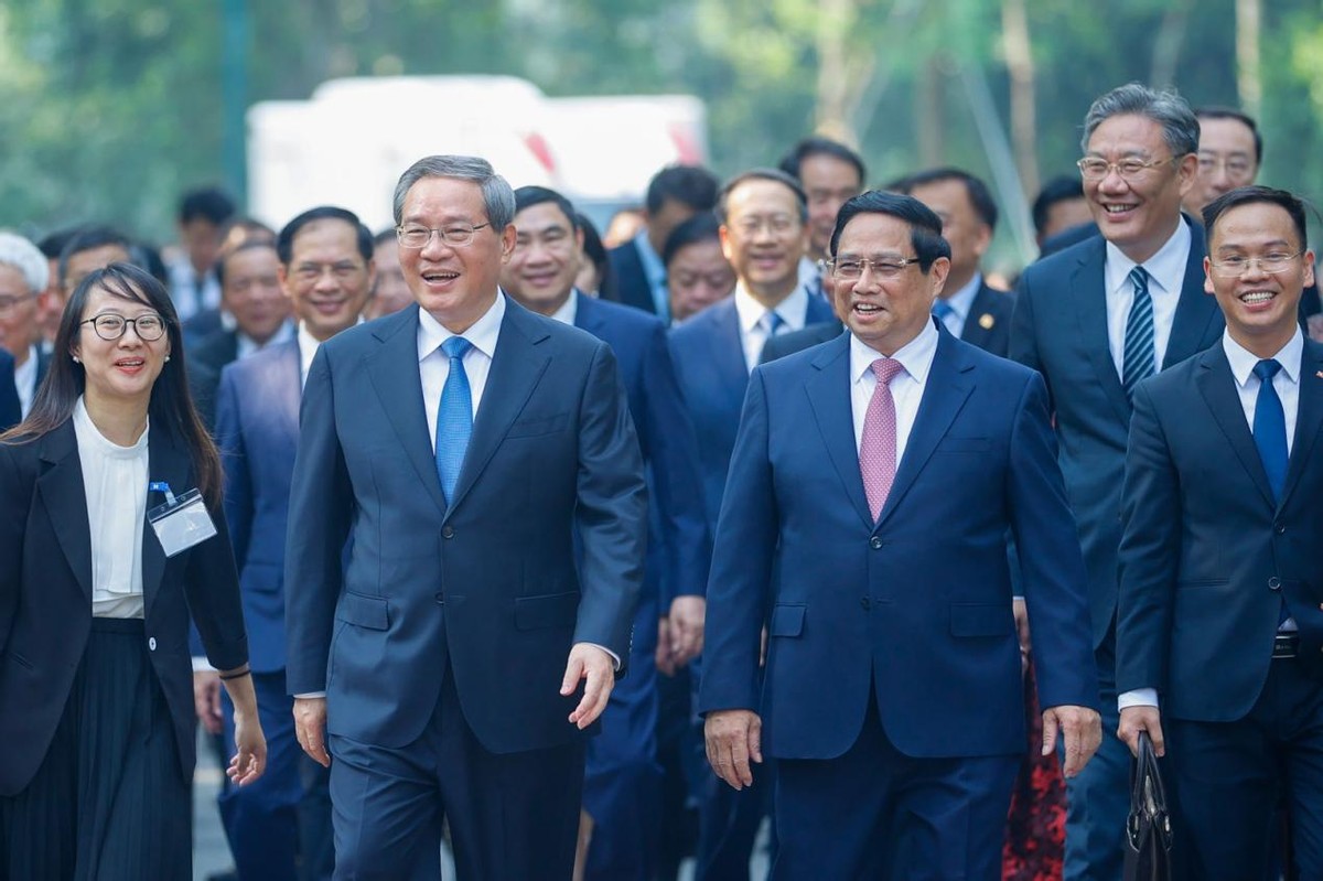 最近，英国BBC发布了一篇令人瞠目结舌的分析文章。
在这篇被网友戏称为“BBC转