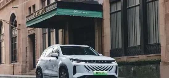 不得不服，智享星途新豪华座驾，强势亮相，于3月10日超智能享美学轿跑星纪元ES增