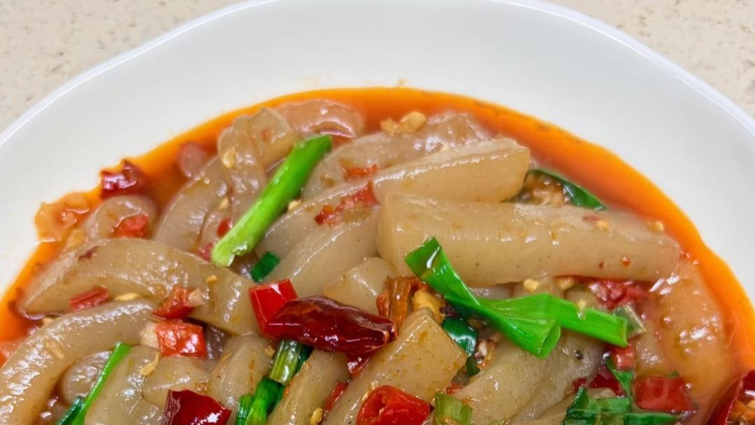香到邻居敲门！这道酸辣魔芋简直是干饭神仙菜，做法简单到不可思议！