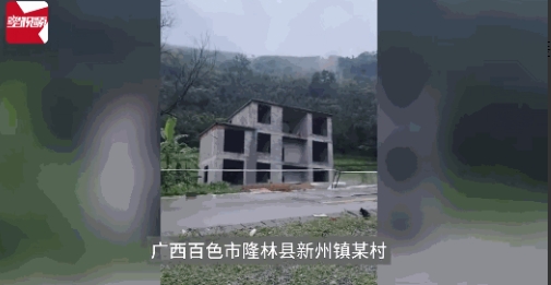 悲剧还是发生了！7月2日，广西百色，一村民在当地河边建了一栋5层楼房，谁知因为暴